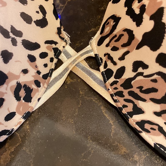 Maidenform Body leopard underwire padded bra size 38D - Picture 2 of 8